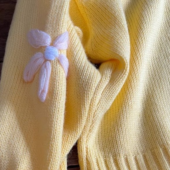 Altar'd State Daisy Yellow Crop Sweater - Small - Picture 4 of 5